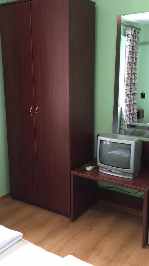 Royal Hostel Varna Bagian luar foto