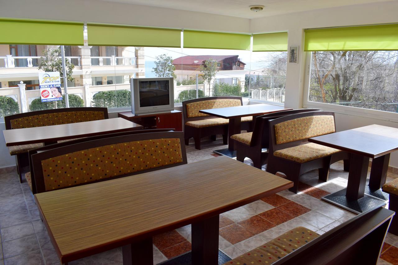 Royal Hostel Varna Bagian luar foto